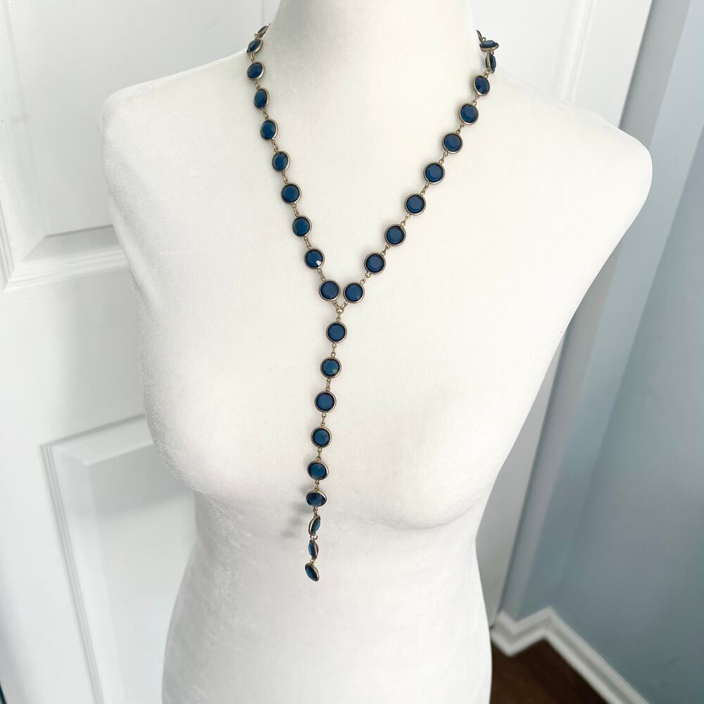 New with tags Chico's Lariat Royal Blue Faceted Gold Tone Station Necklace